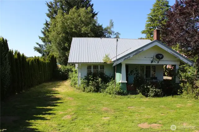 Cute home with tons of potential!