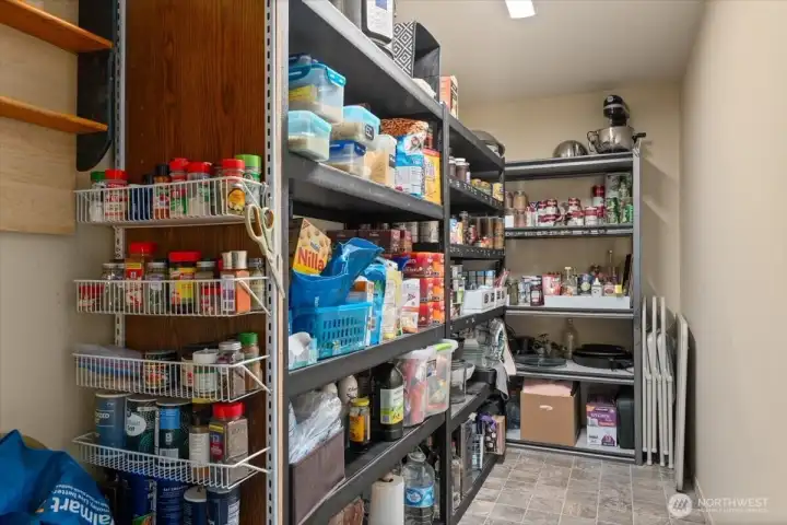 Huge walk in pantry.