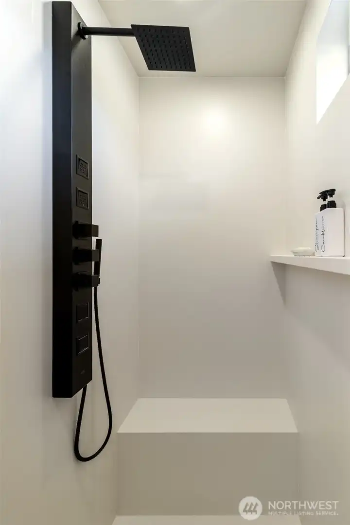 Seamless Shower also with Heated Floor