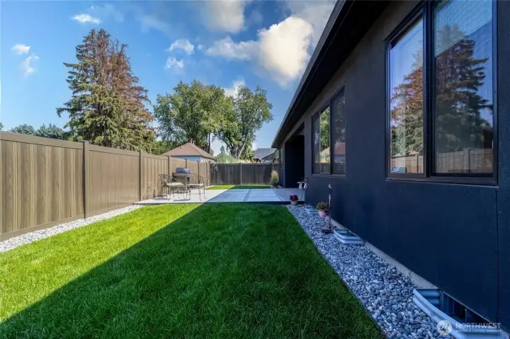 Vinyl Fencing