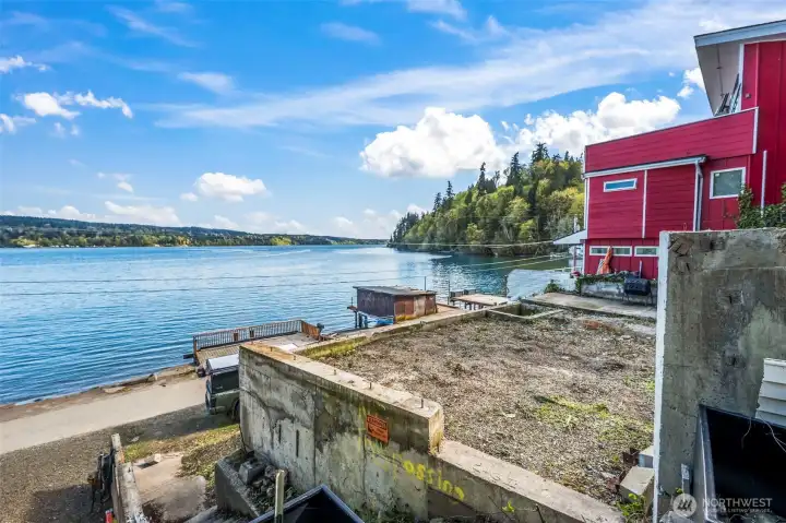 This is the second floor of the existing foundation.