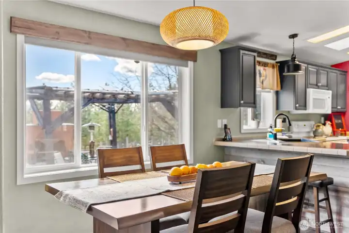 Dining/Kitchen