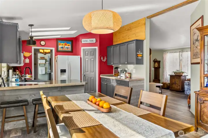 Dining/Kitchen