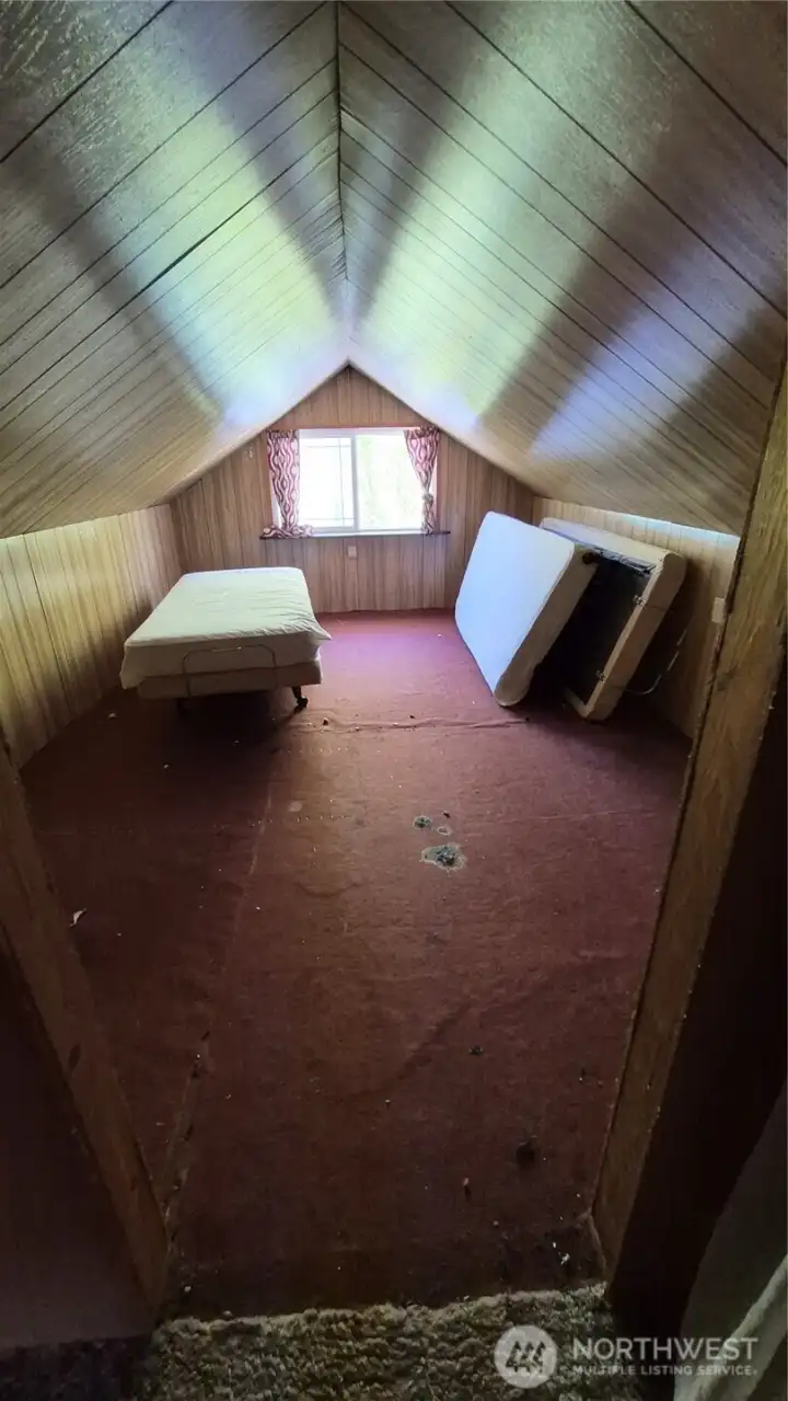Upstairs Room 2