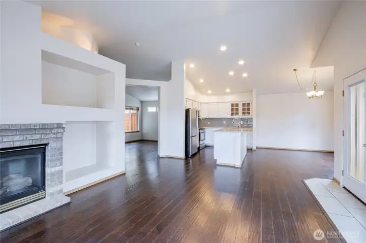 open living/kitchen area great for entertaining open living/kitchen area great for entertaining