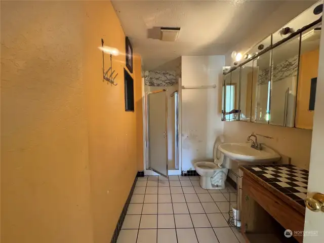 3/4 Bath