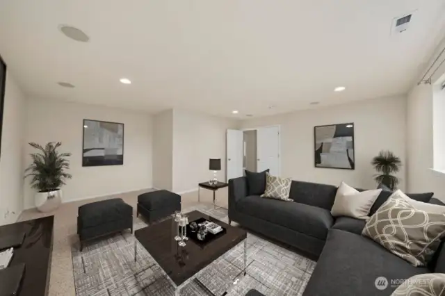 massive upstairs bonus room (staged) with dolby digital 7.1 surround, wired for projector & cat 5 wiring
