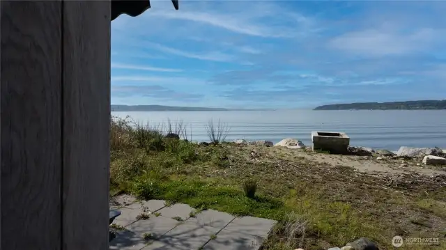 Enjoy incredible Southerly views of Everett, Mukilteo, the ferry traffic, Whidbey Island & amazing sunsets.