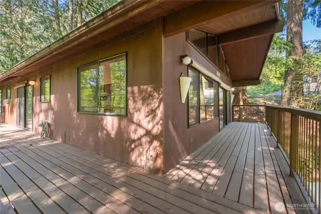 Wrap Around Deck