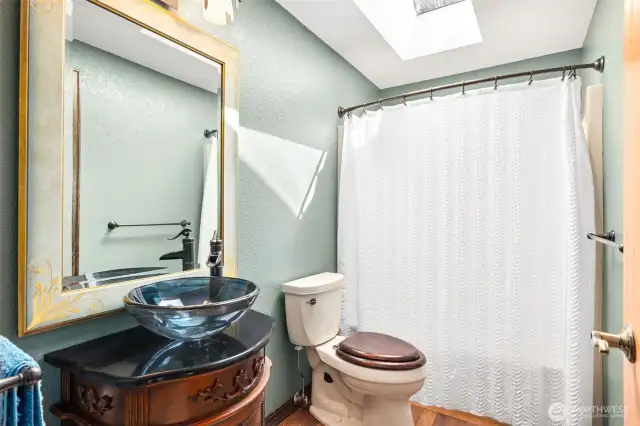 Upstairs Main Bath