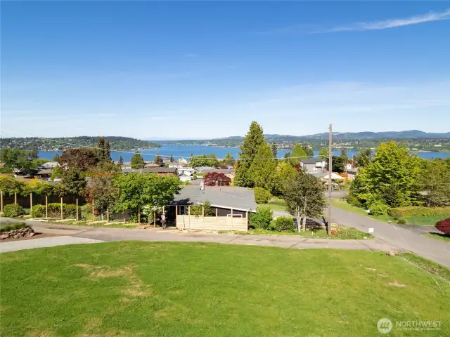 Extra Lot with Lake Views