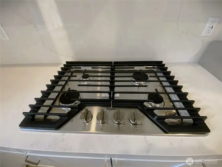 Gas cooktop