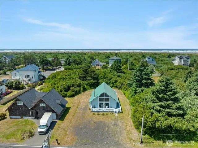 Aerial showing proximity to Pacific Ocean