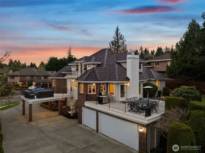 Meticulously maintained 4-bedroom, 4 bathroom home