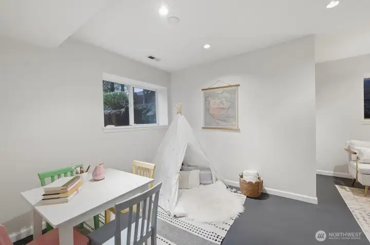 Continuation of basement flex room