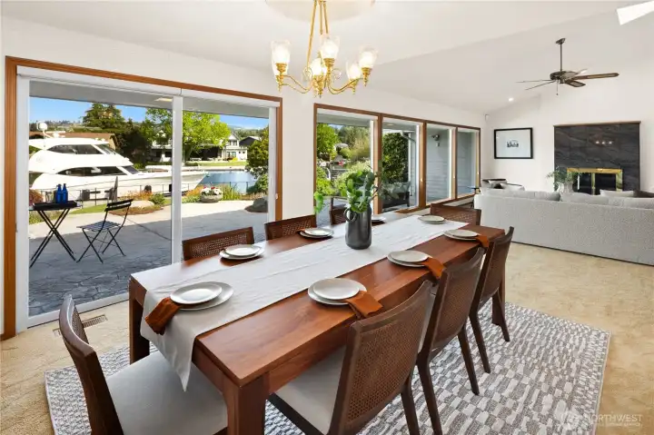 Imagine dining with this view!