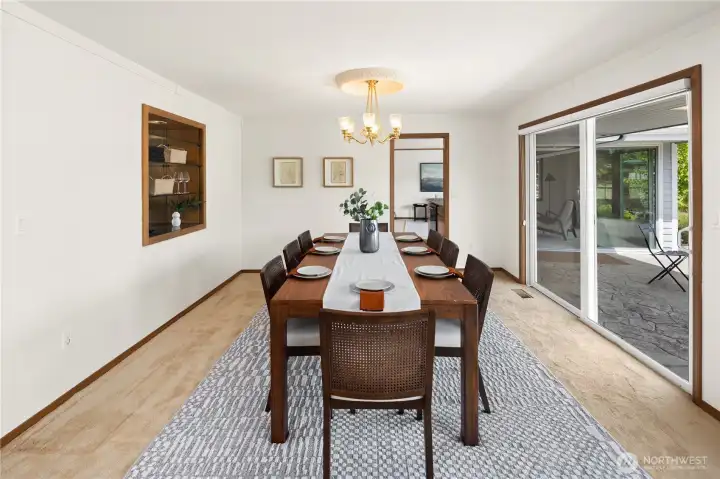 Spacious dining allows for large/long table