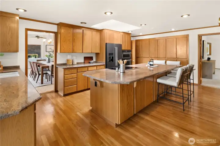 Very large kitchen with Kitchen Aid appilances and Induction Cooktop