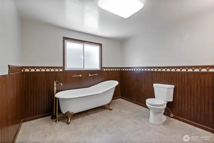 Soaking tub Soaking tub