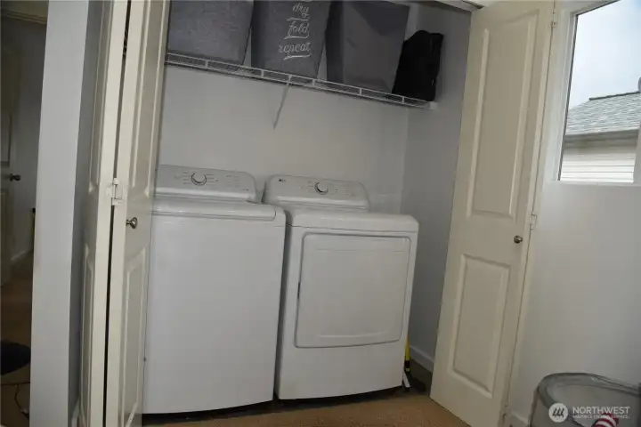 Washer/Dryer on the 2nd floor Washer/Dryer on the 2nd floor