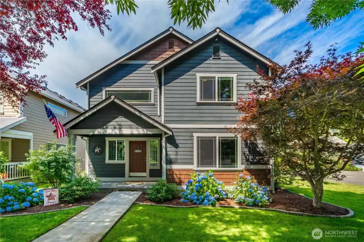 Gorgeous front entrance. Pride of ownership. Gorgeous front entrance. Pride of ownership.