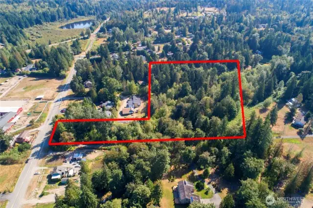 Welcome home to this gorgeous parcel that's just minutes away from the Fairwood area and Maple Valley, yet feels like it’s a million miles away! Build your dream home on this lovely 275,940sf / 6.33 acre lot.  This property is level, has water at the street and no wetland restrictions. Delight in award winning Tahoma schools with ample space to put down your roots and build your dream.  This slice of heaven is  just what you’ve been looking for! Enjoy easy access to acres of gorgeous King County Parks & trails at your doorstep. Convenient proximity to highways, airport, hospital, major retail, dining & business hubs.
