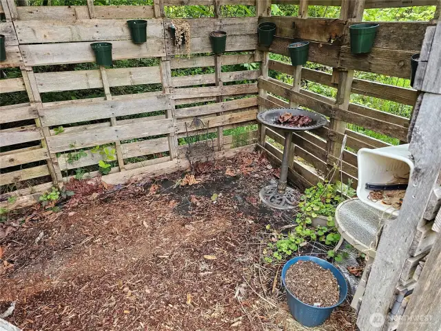 Potting building