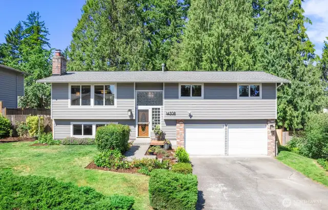 Beautifully maintained, light-filled 1974 split level home located in the Mukilteo School District. Newly repainted exterior, Whole House AC, EV Charging capabilities and amazing grounds, perfect for gardening and play.