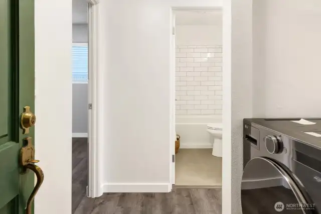 Entry/laundry area