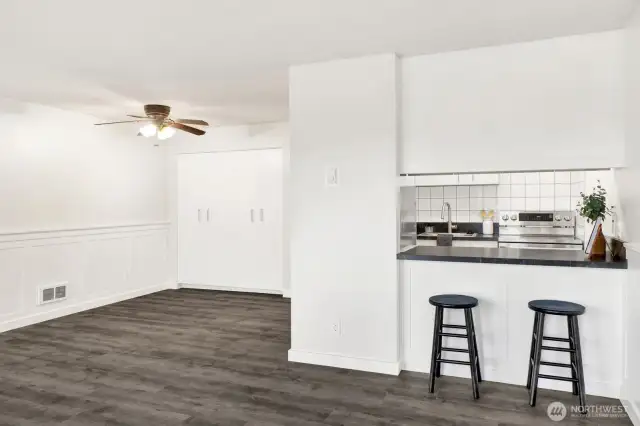 Dining area and bar area