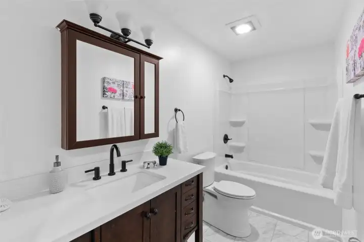 Spacious, fully updated bathroom with modern finishes