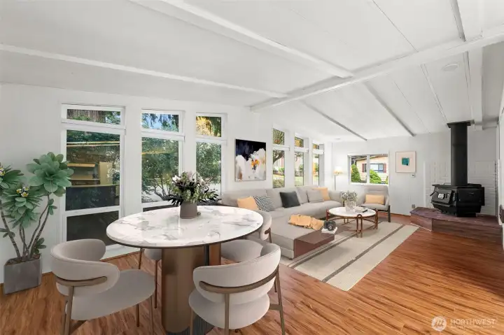 Main livingroom with vaulted ceilings