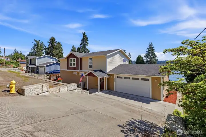 Welcome home to 5584 Madrona Ave! Welcome home to 5584 Madrona Ave!