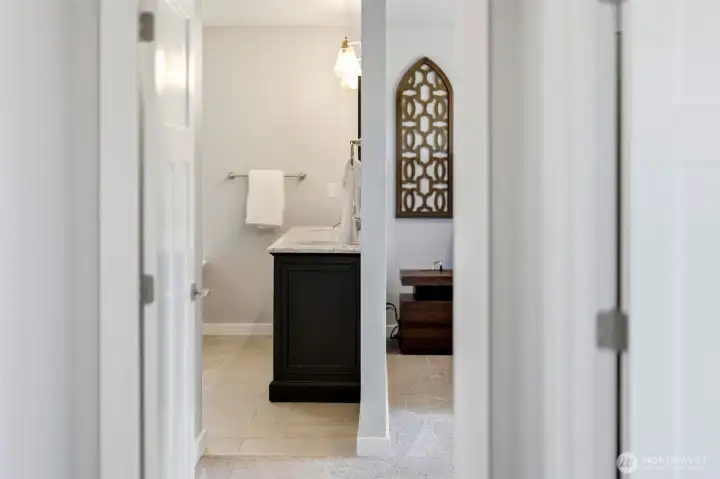 Retreat to the upstairs primary bedroom with 5-piece ensuite bath! Retreat to the upstairs primary bedroom with 5-piece ensuite bath!