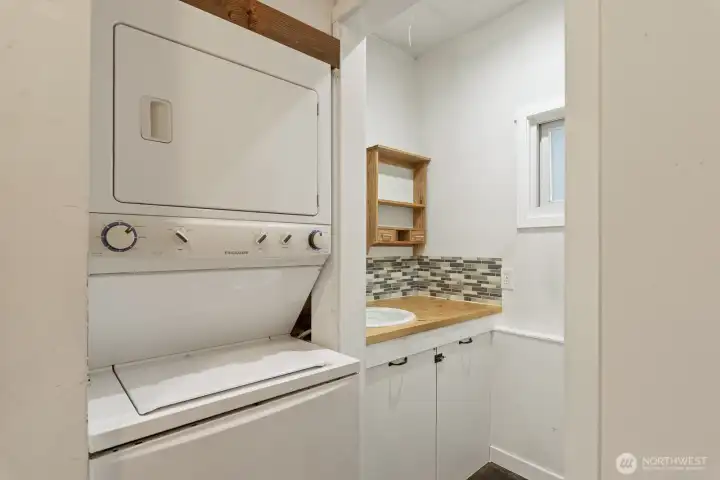 Guest space laundry and bath
