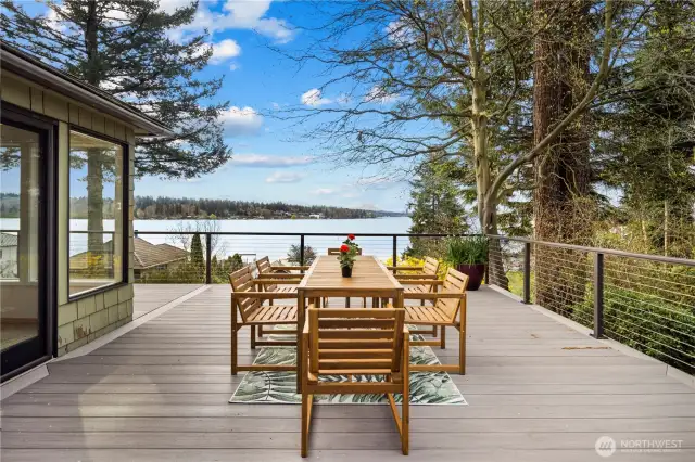 Newer composite deck perfect for soaking in the sun
