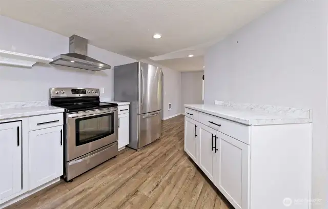 Nice kitchen with upscale appliances.
