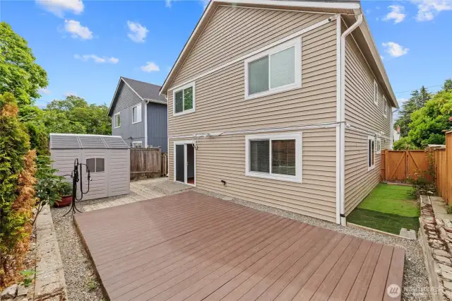 Private back deck, ideal for entertaining.