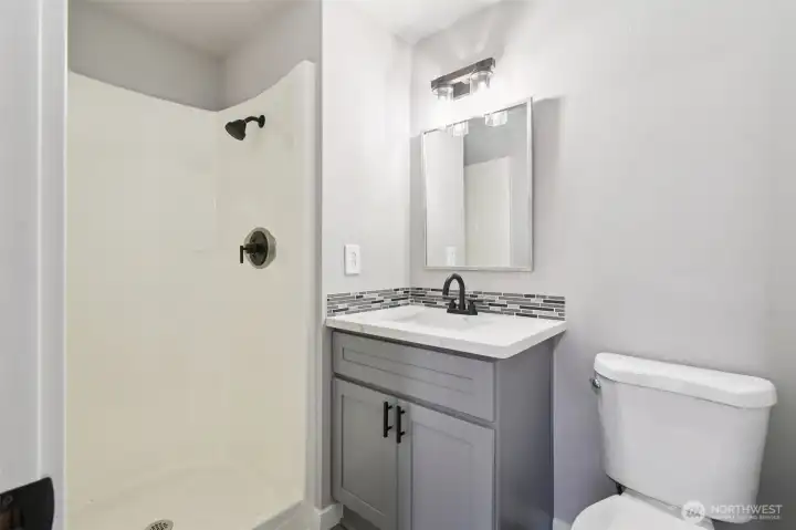 Second master bathroom