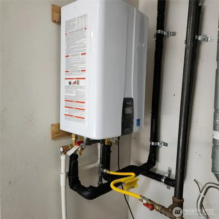 On demand hot water tank