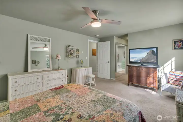 In the primary bedroom you'll find 2 closets and a private bathroom.