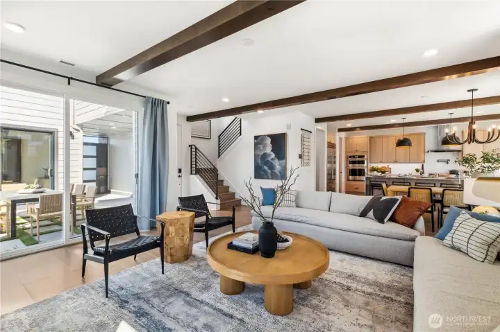 Great Room- Model pictures. Marketing pictures are for illustration only. Features and colors may vary.