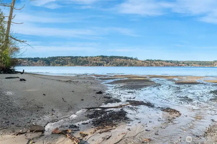 Secluded cove.. peaceful retreat..beautiful beach.