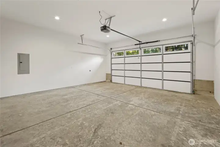 Interior/exterior photos are from 16654 model home. 16656 is similar.