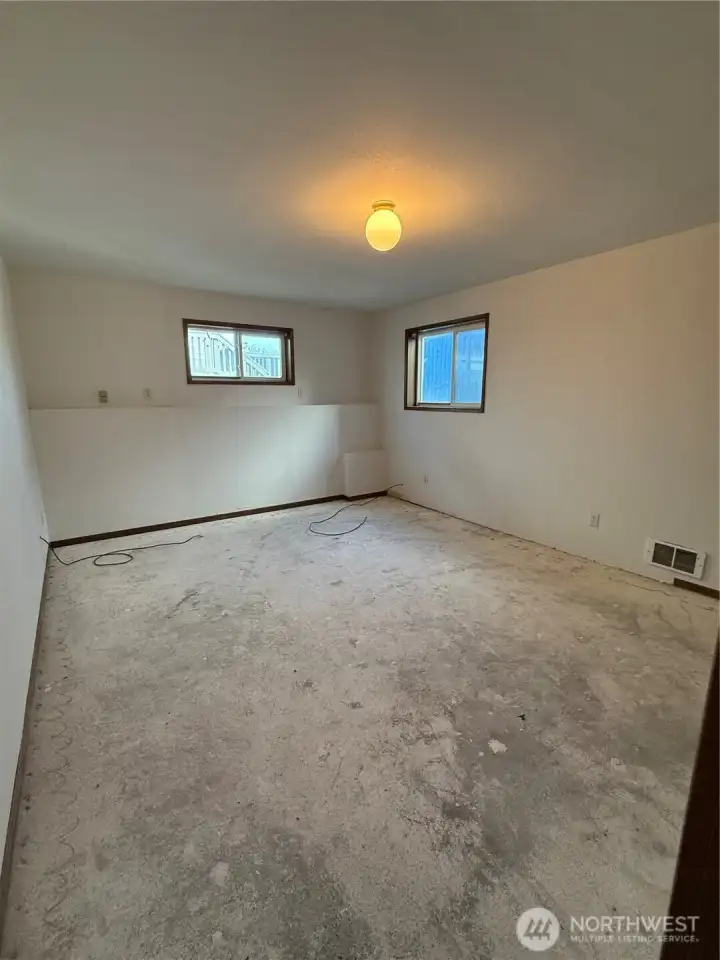 2nd Bedroom downstairs