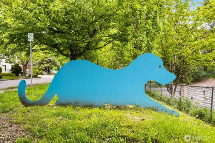 Blue Dog Park across the street!