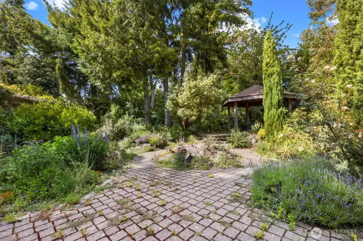 Planned and planted by professional landscape architect. Planned and planted by professional landscape architect.