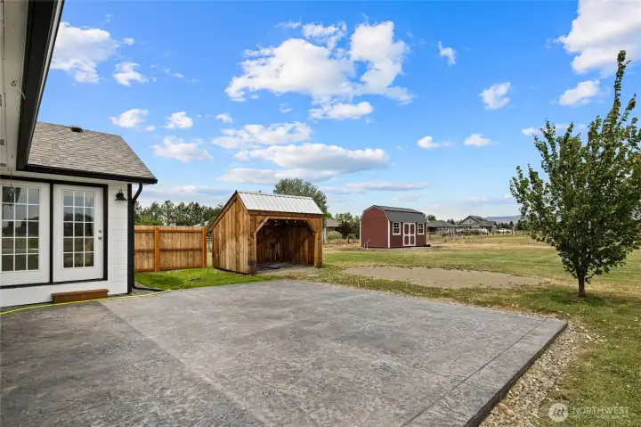 Another outbuilding and view of the great outdoor space.