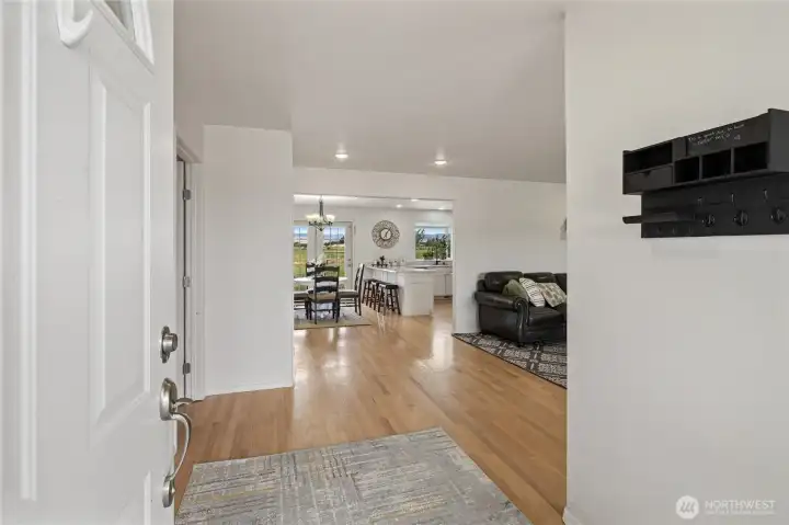 Once you enter in the front door you see this amazing floor plan.