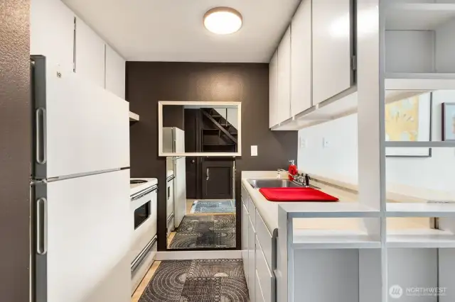 Efficient space to work with.